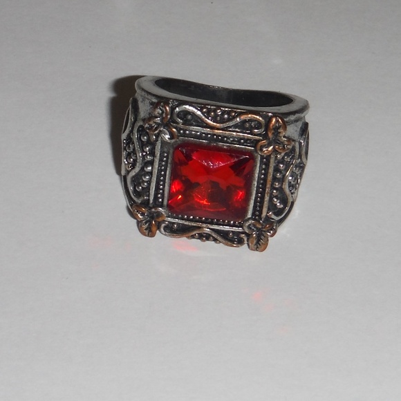 Jewelry - Medieval Style Fashion Ring
